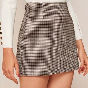 SHEIN Chic Houndstooth Mini Skirt